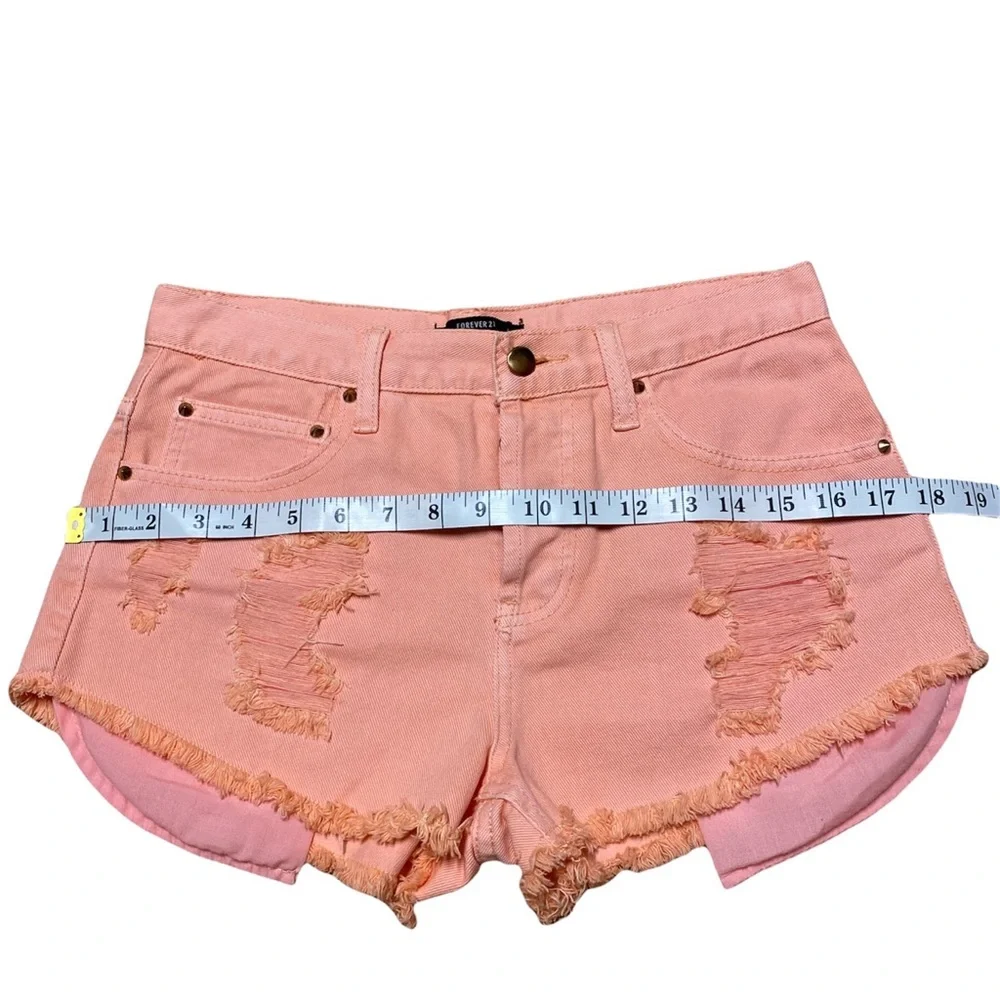 Forever 21 Jean Shorts Women’s 27 Peach Denim Distressed High Rise Button Fly